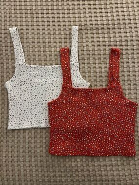 American Eagle Floral Knit Cropped Tank Top